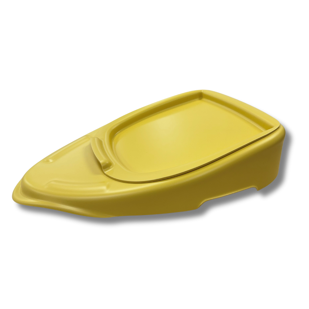 bedpan with lid on